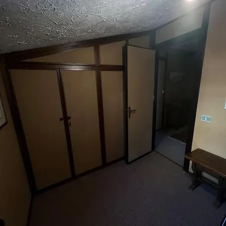 Vista Alpi Nel Centro Storico شقة