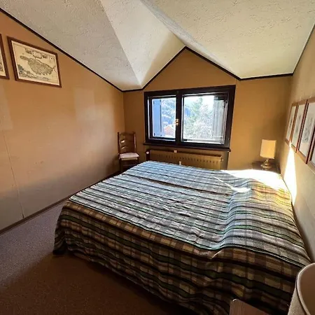 Vista Alpi Nel Centro Storico דירה *