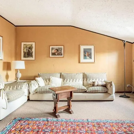 Vista Alpi Nel Centro Storico